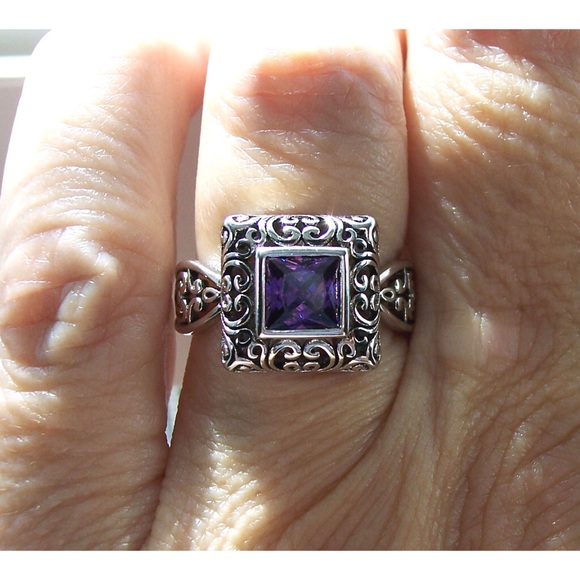 925 STERLING SILVER Ornate Simulated Amethyst Cubic Zironia Ring - Picture 9 of 16